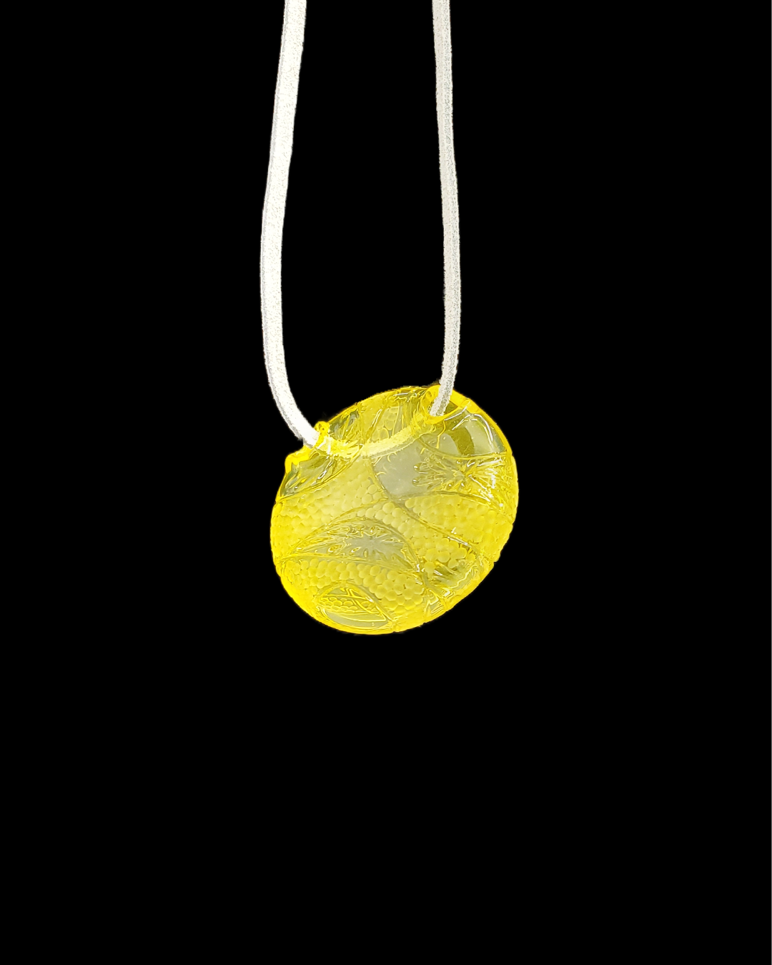 Kovacs and Tóth Tibor Tamás Collaborative Glass Pendant - Terps Color - This exquisite pendant features a unique color blend from Glass Alchemy and showcases the artistic collaboration of renowned artists Kovacs and Tóth Tibor Tamás. A must-have for collectors.