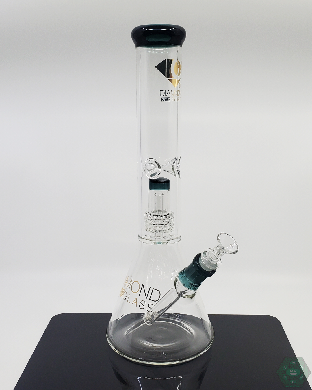 Sturdy Diamond Glass 14-inch Beaker featuring a 21-hole matrix perc for smooth hits and ice catcher for cooling