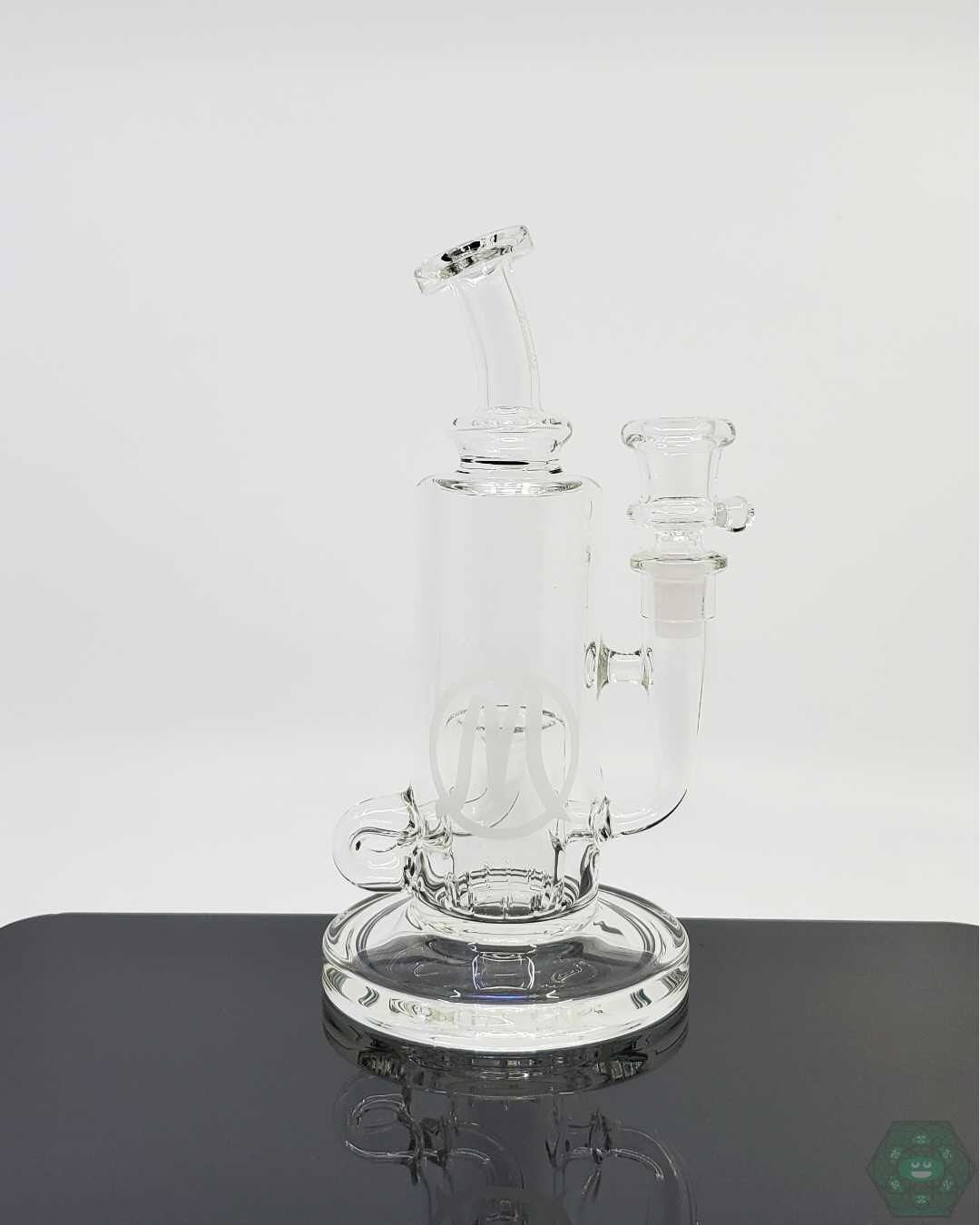 Monark Glass 8” Klein Recycler with dual chambers for enhanced filtration and smooth airflow.