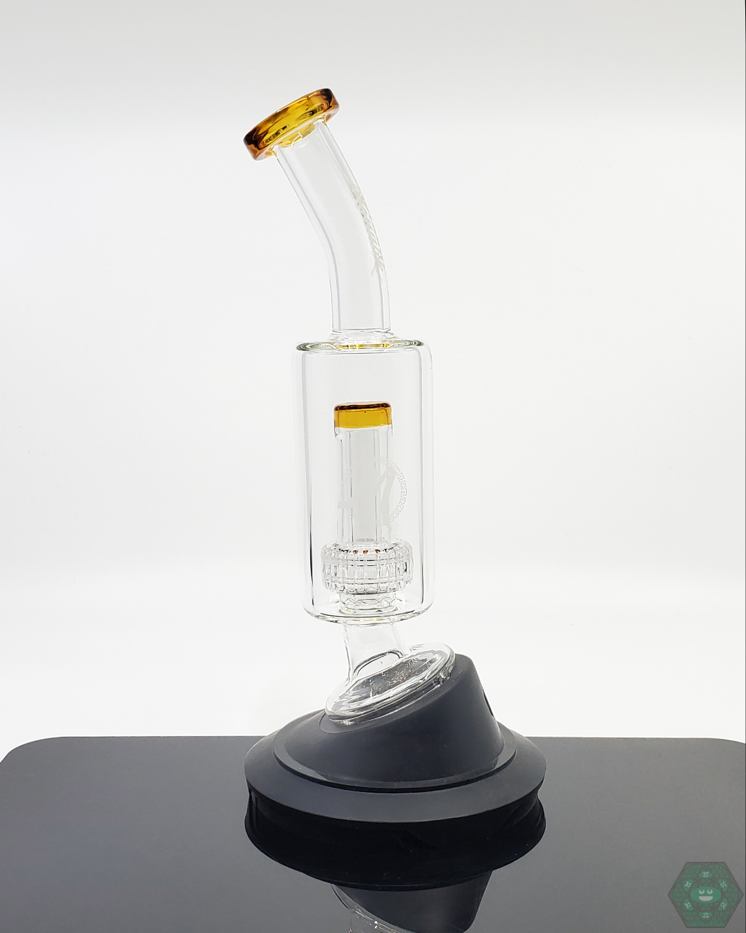 Premium Monark Glass Matrix Perc designed for smooth, filtered draws with superior percolation technology.