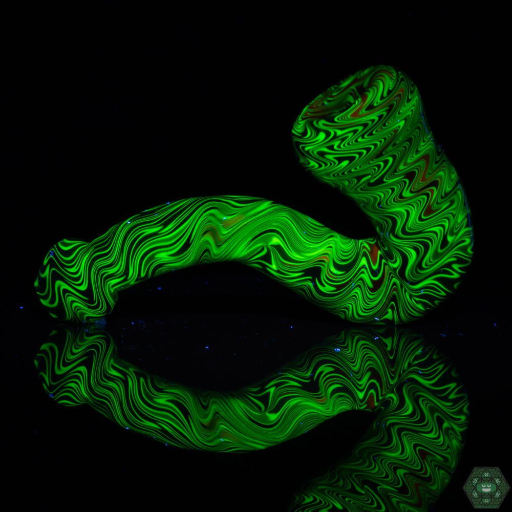 Crowman Crothers Rewig Sherlock Pipe – Functional and visually stunning glass pipe with intricate design details for connoisseurs.