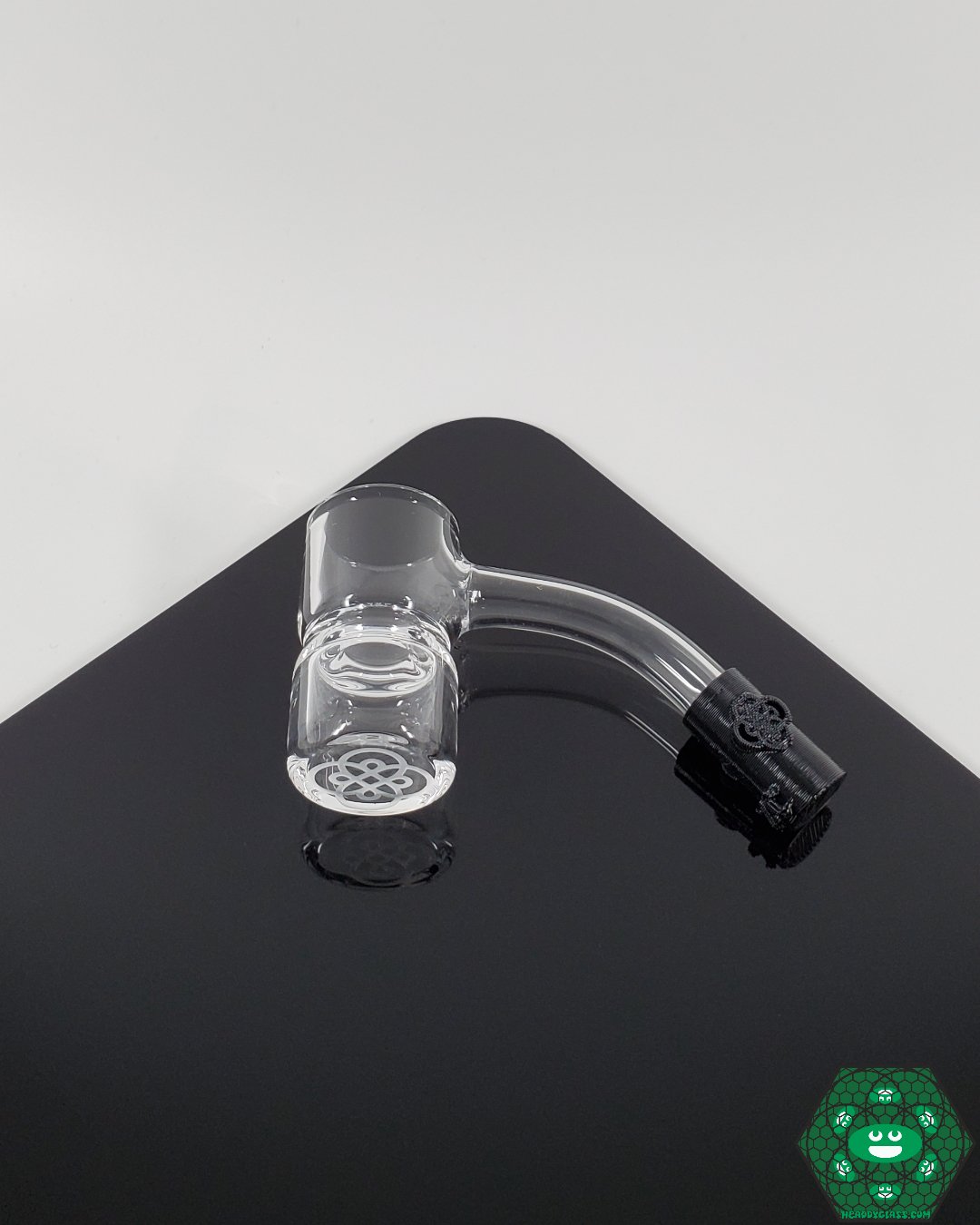 Eternal Quartz 25mm Banger featuring an integrated splash guard for cleaner dabs, premium quartz for durability, and optimal flavor.