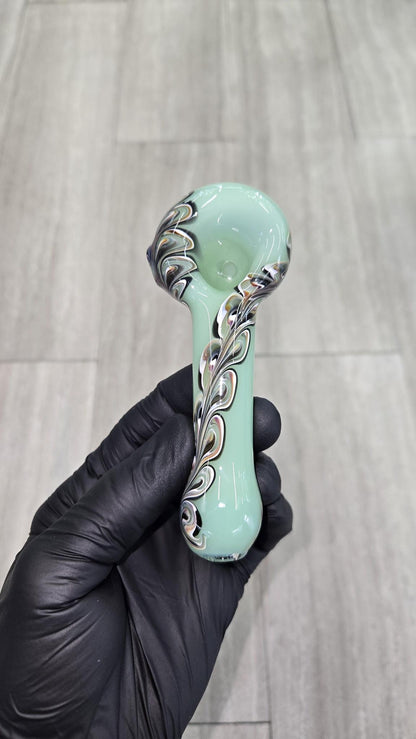 Izlow Glass - Periwinkle Half Paisley Handpipe