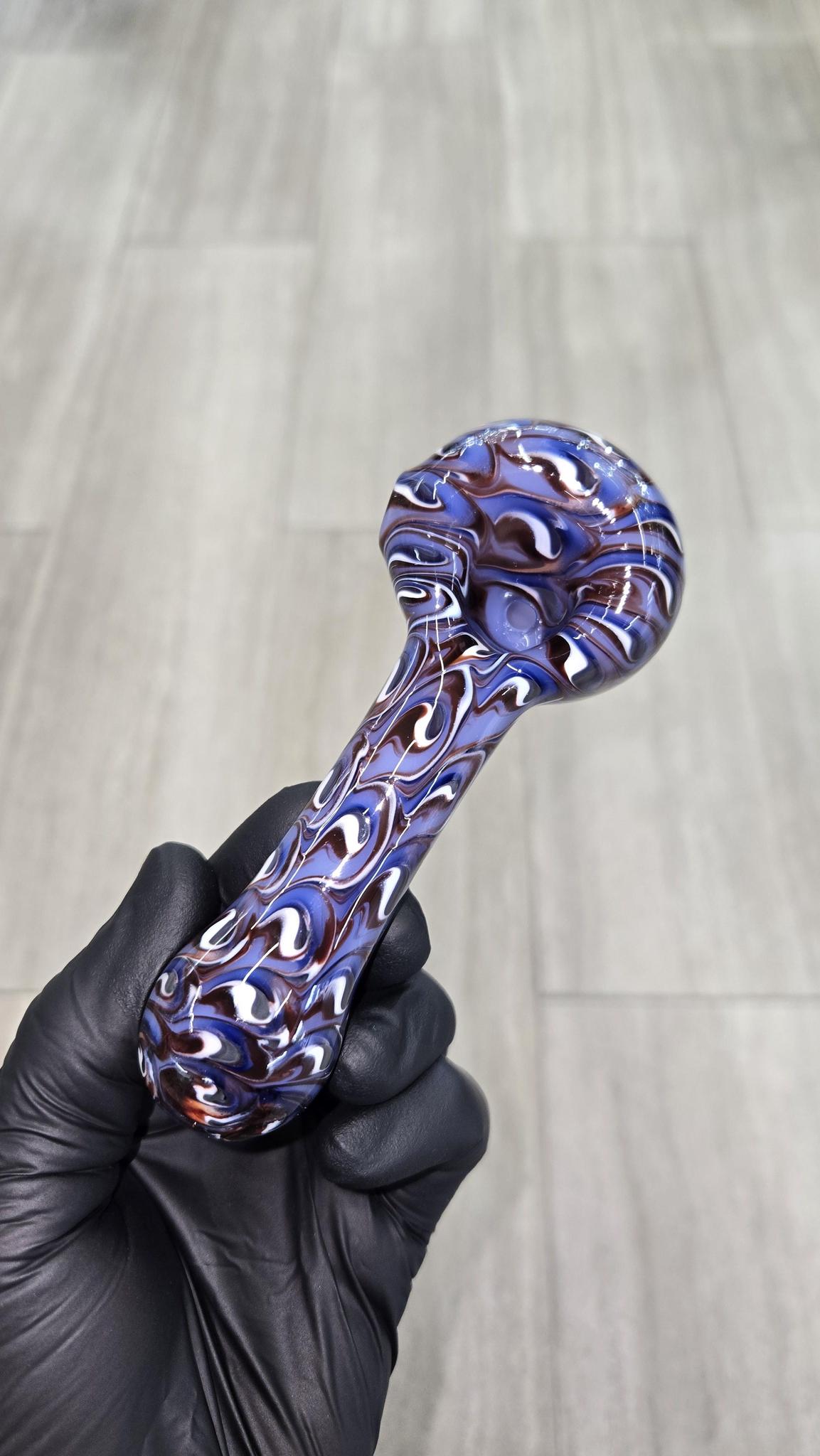 Izlow Glass - Periwinkle Peacock Handpipe