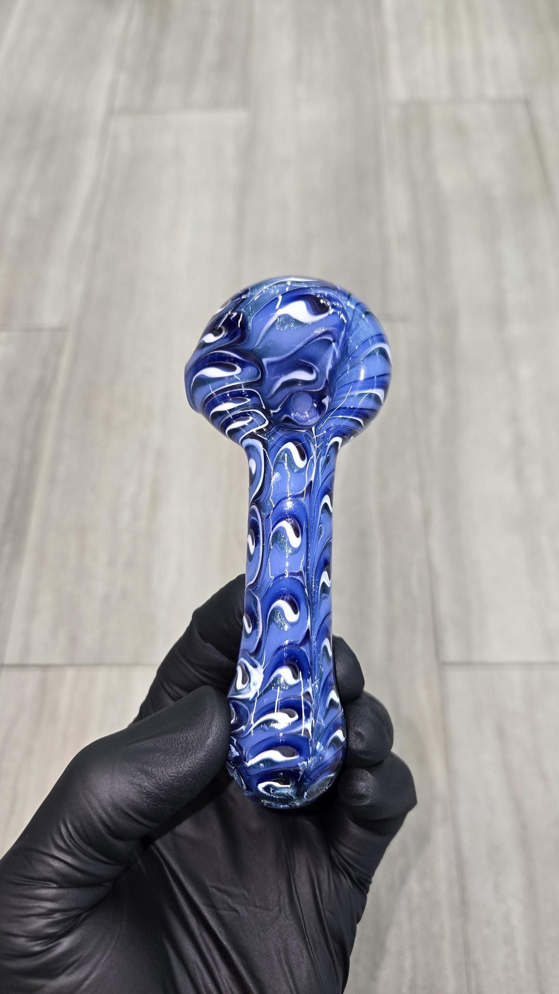 Izlow Glass - Periwinkle Peacock Handpipe
