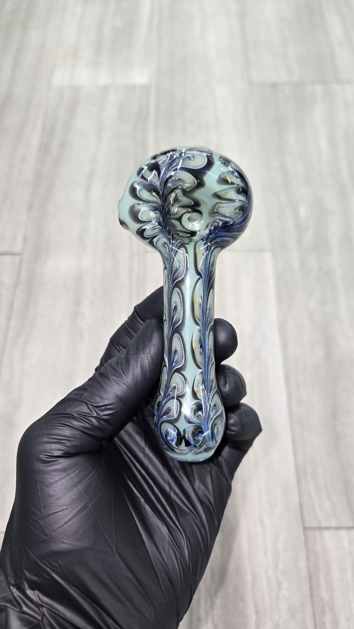 Izlow Glass - Periwinkle Handpipe