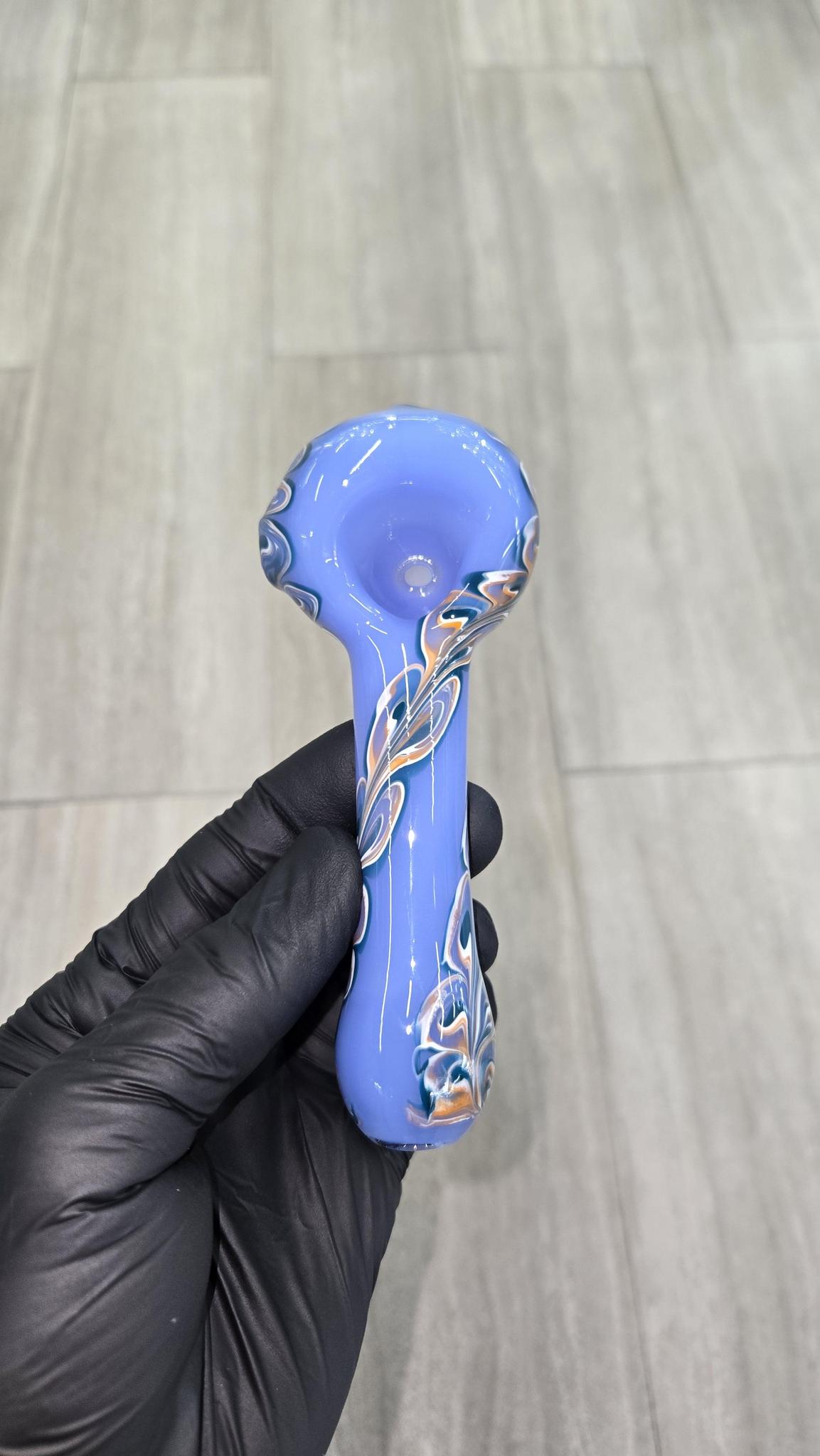 Izlow Glass - Periwinkle Half Paisley Handpipe