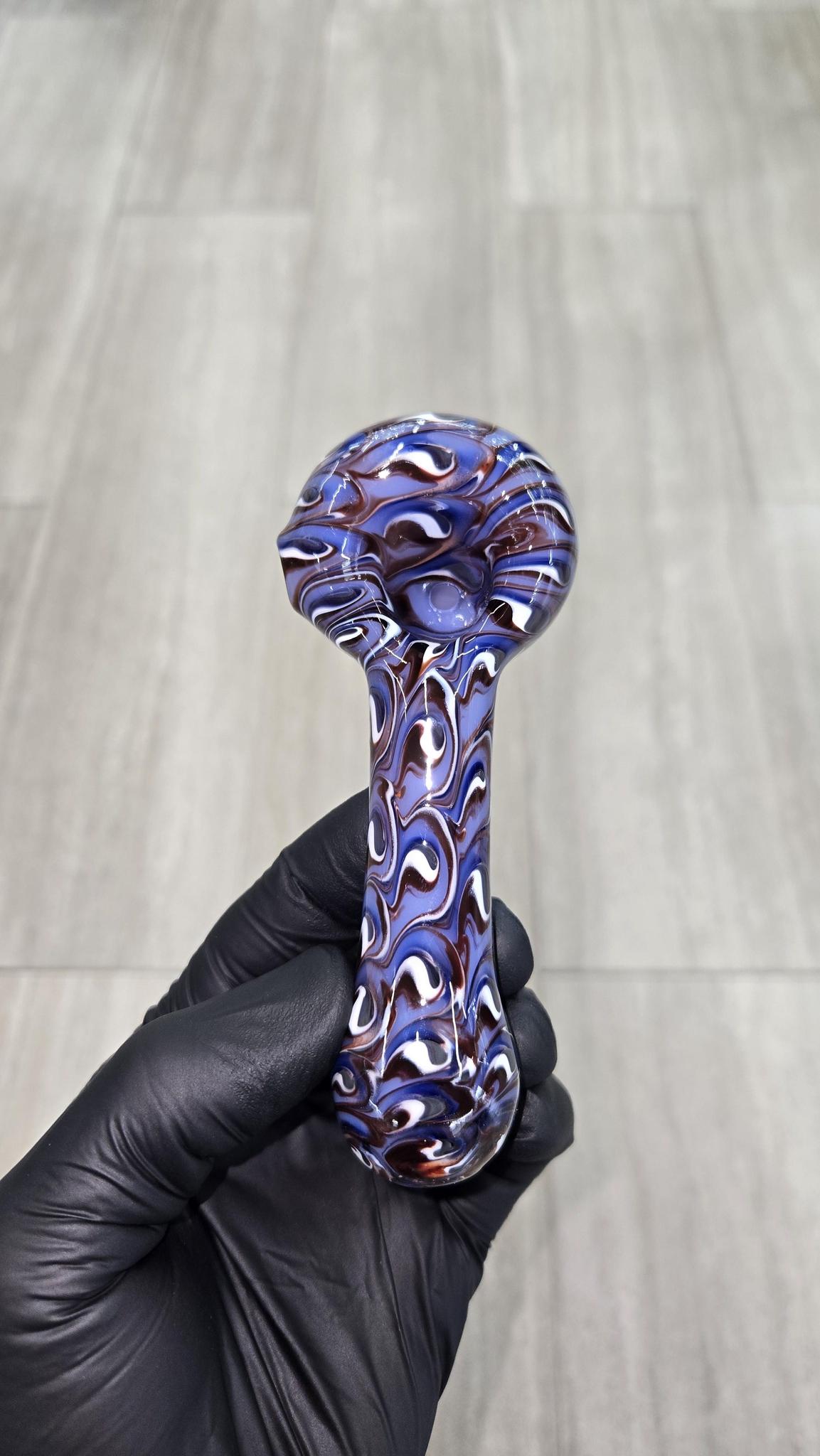 Izlow Glass - Periwinkle Peacock Handpipe