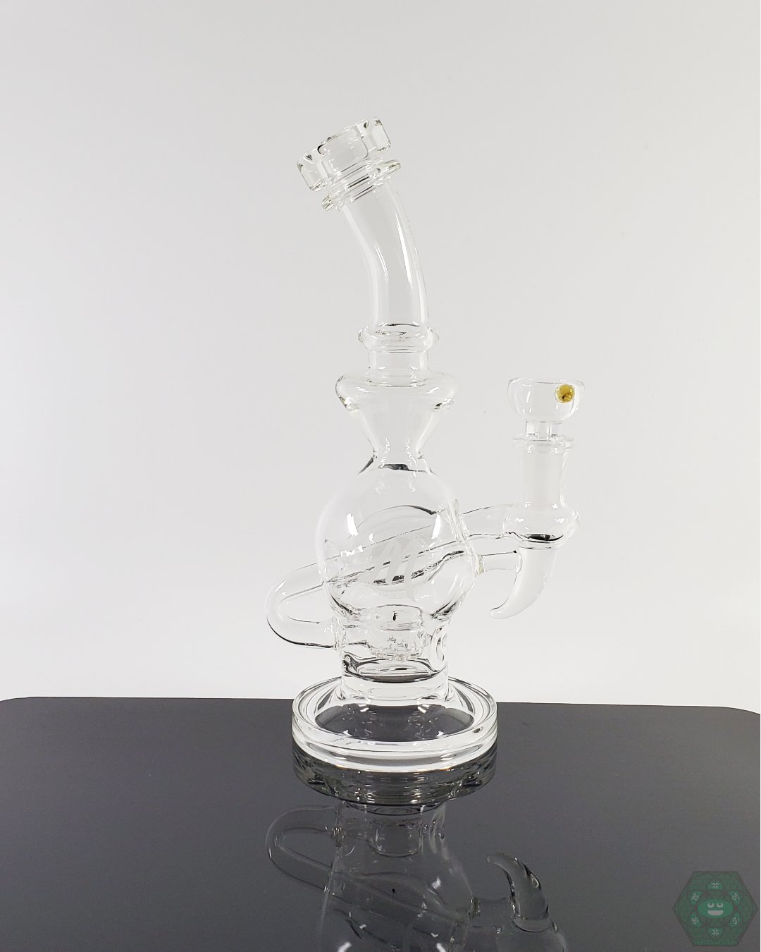 Monark Glass 8” Ball Rig | Compact & Efficient Filtration | Eye-Catchi – HG