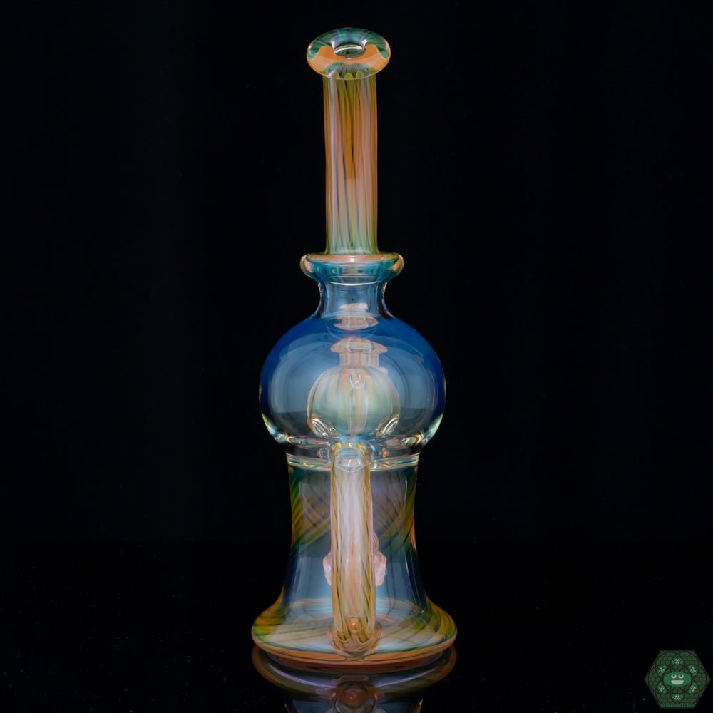 Brain Tech Glass Bubbler #1: The mesmerizing brain tech patterns on this bubbler add a unique and captivating element.



