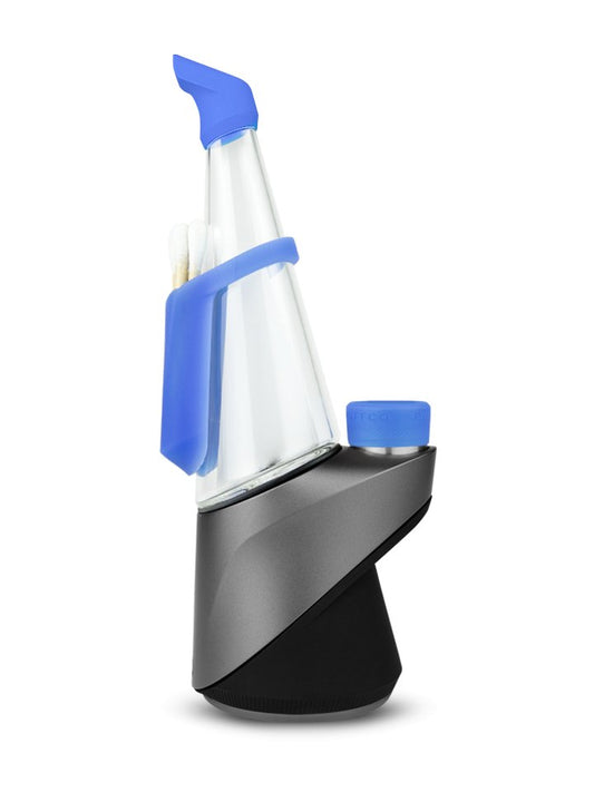 Puffco Peak Pro Travel Pack Indiglow – Accessory set with Indiglow-themed carb cap, backpack, and tether, designed for convenient travel and secure storage of your Peak Pro accessories.